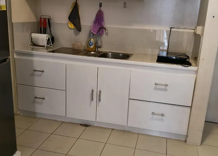 9j Renoir Aparthotel